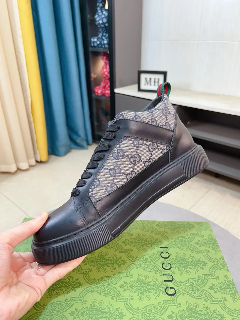Men's shoes 💰458🌸🌸[GUCCI] Gucci's new spring and summer slip-on loafers with cartoon characters, Fendi F's low-top trendy men's shoes, 😈The upper is made of Italian 🇮🇹 imported sheep suede with Lafayette embroidered leather, full pigskin lining, original rubber non-slip outsole! The style is high-profile and elegant, and the upper is versatile and fashionable. 🇱🇾🇱🇾A large number of ready-made and reposted pictures will be sold! 38-44,
